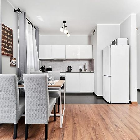 Apartment Wroclaw Sikorskiego With Free Garage By Renters Prestige Extérieur photo