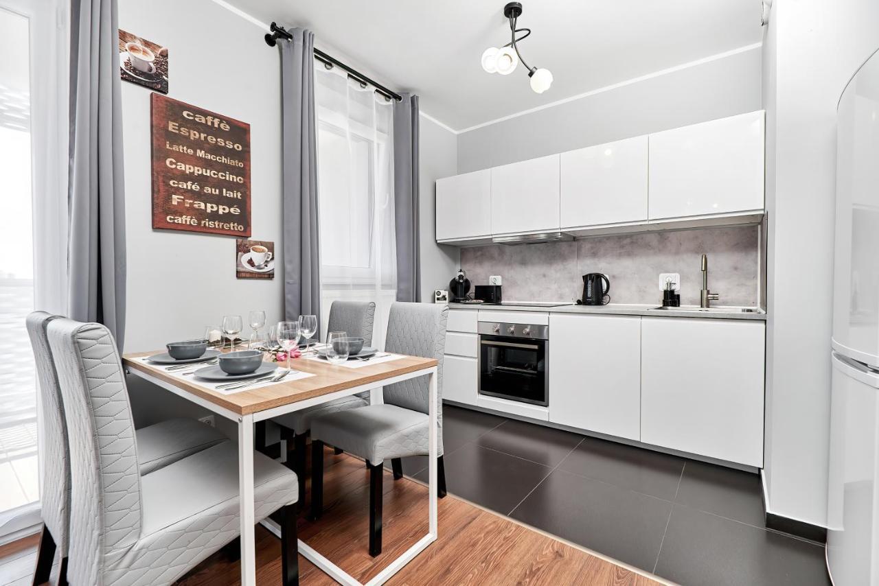 Apartment Wroclaw Sikorskiego With Free Garage By Renters Prestige Extérieur photo