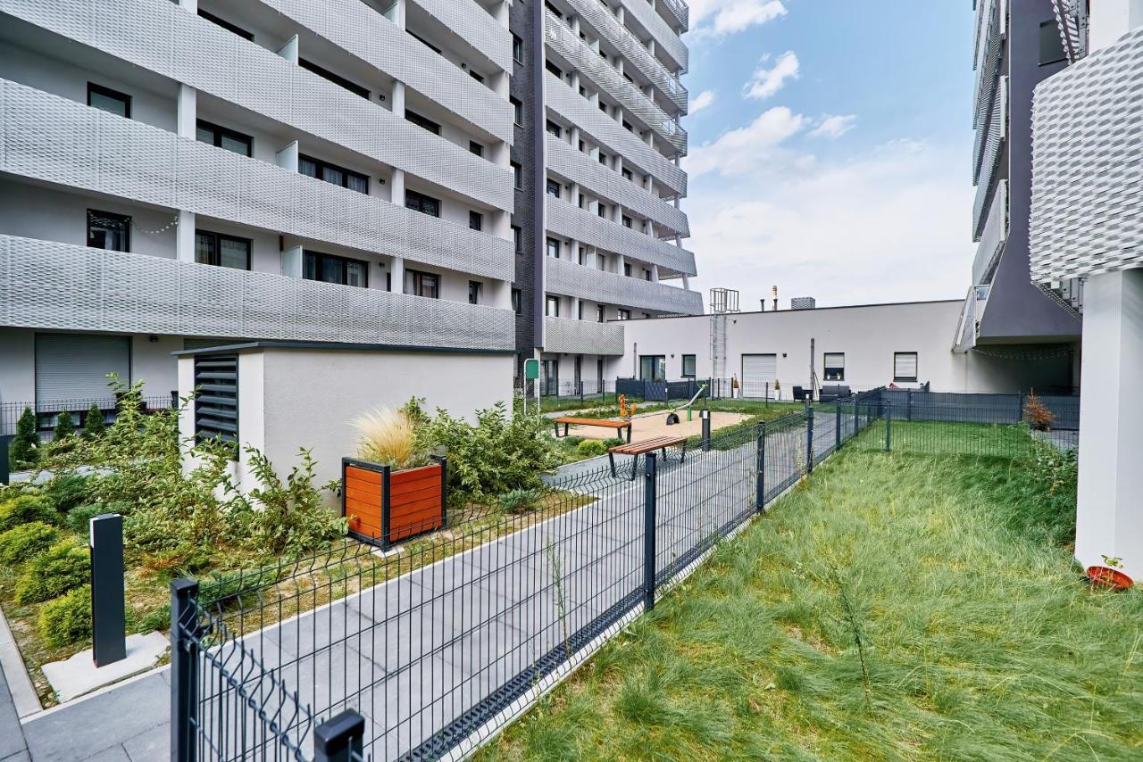 Apartment Wroclaw Sikorskiego With Free Garage By Renters Prestige Extérieur photo