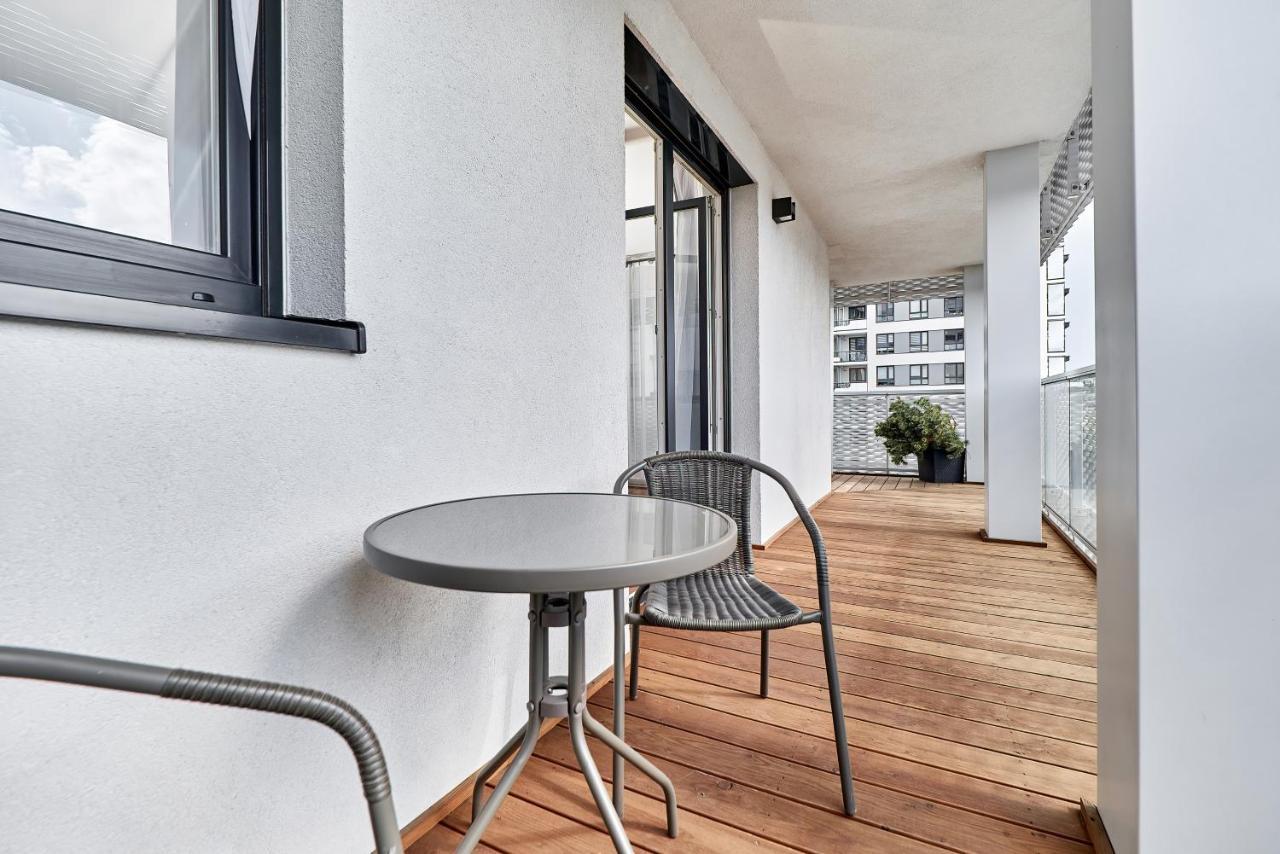 Apartment Wroclaw Sikorskiego With Free Garage By Renters Prestige Extérieur photo